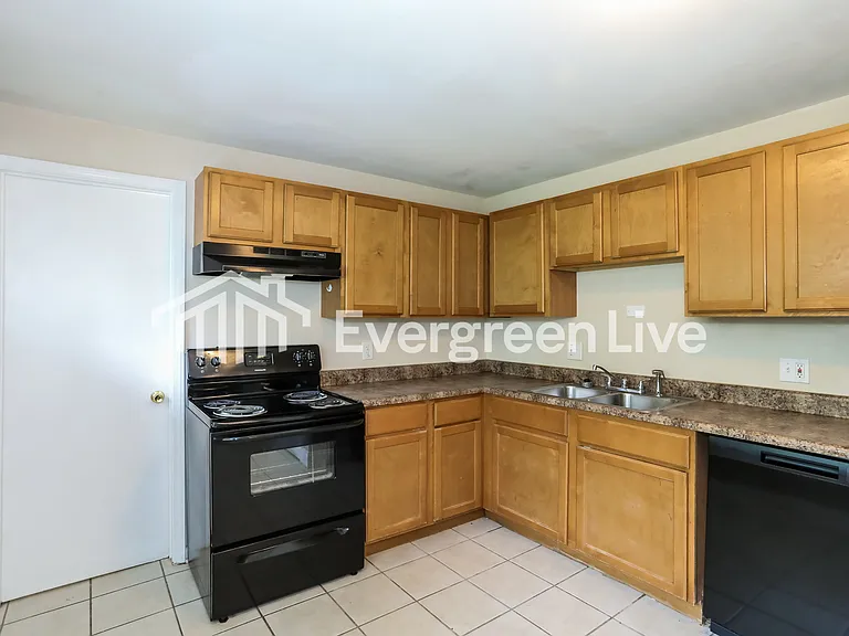 5388 Whitmore Dr — Photo 6