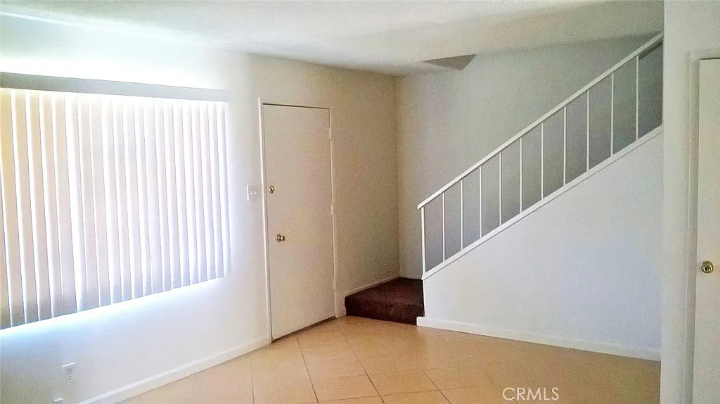 4 bed, 2.5 bath, 1296 sqft, $3,995 — Photo 4