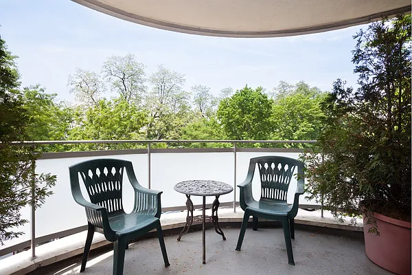 Sold by Stribling | media 18