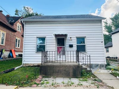 515 W Addison St, Freeport, IL, 61032