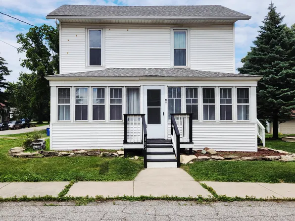 305 W Alyea St, Hebron, IN 46341