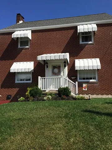704 Hemlock Dr photo 1