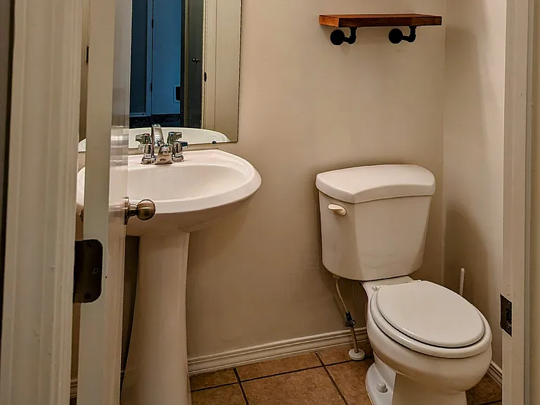 118 E 1810 N — Photo 5