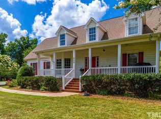 808 Stuart Dr, Mebane, NC 27302