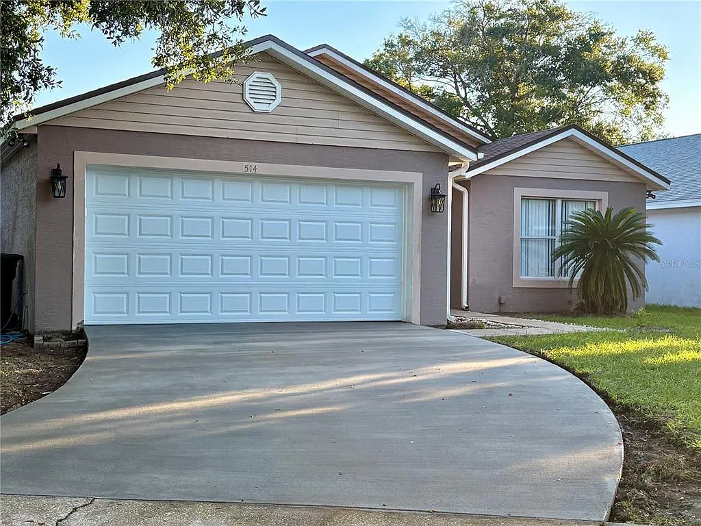 3 bed, 2.0 bath, 1328 sqft, $2,500 — Photo 1