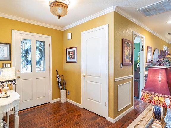 4th image of 640 James Dr