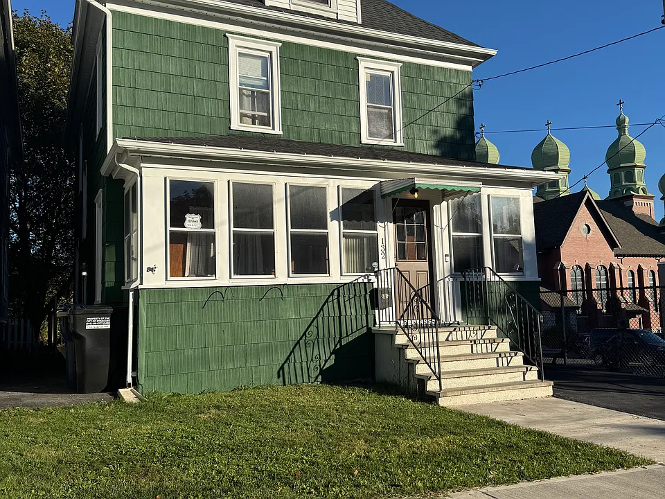 132 Tennyson Ave