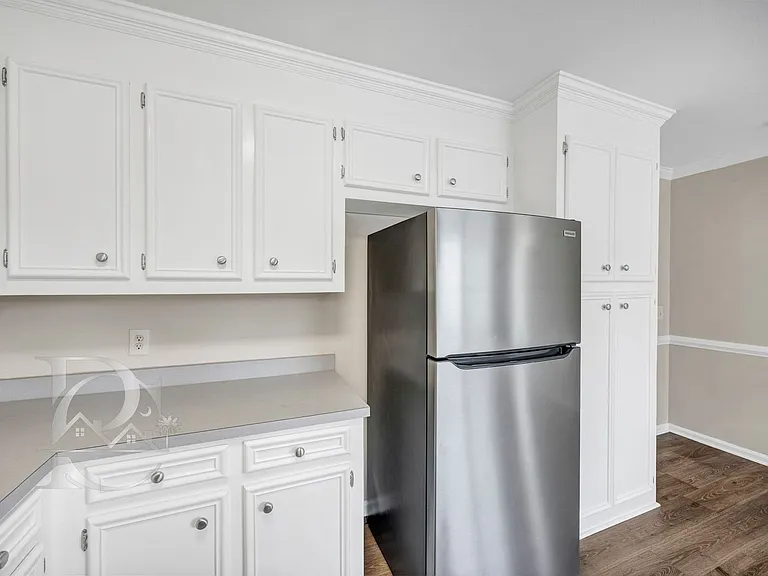 232 Autumnview Ct — Photo 11