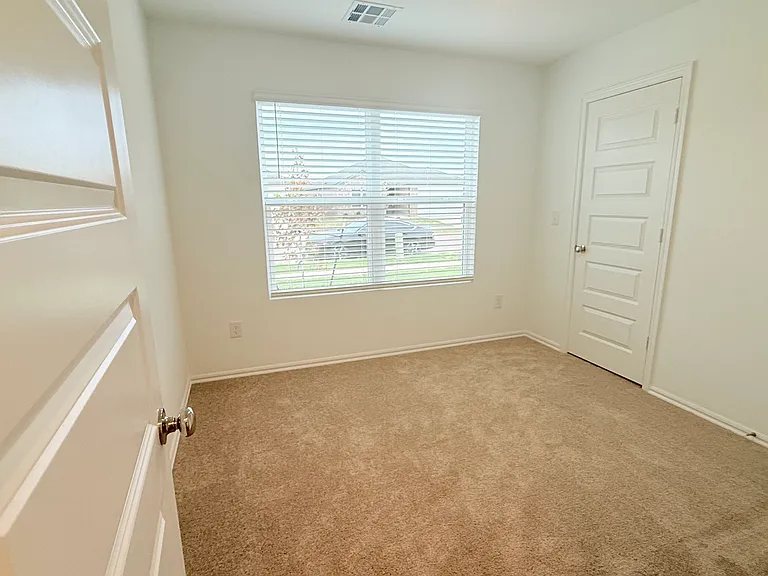 4005 Dutch Ln — Photo 24