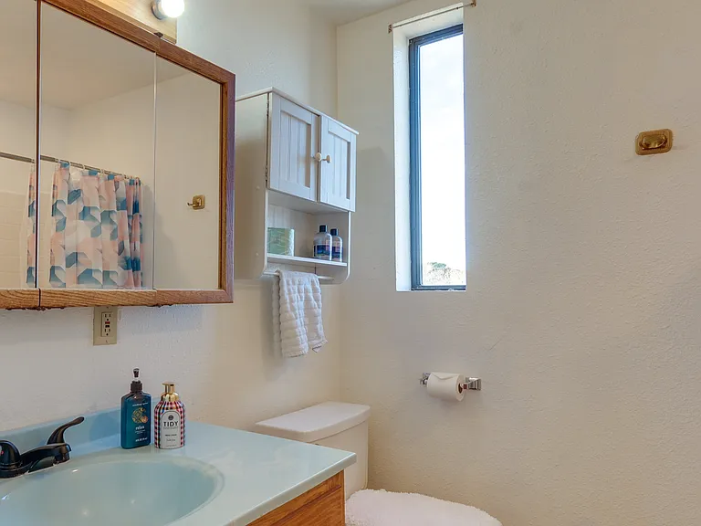 25 E Lexington #4 — Photo 12