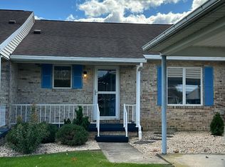 1088 Westgate Dr, Chambersburg, PA 17201
