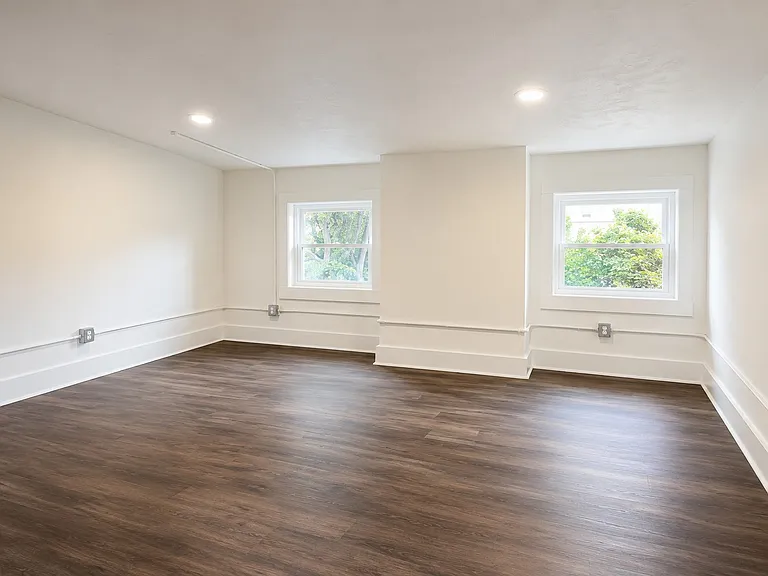 427 Whiteman St #5 — Photo 11
