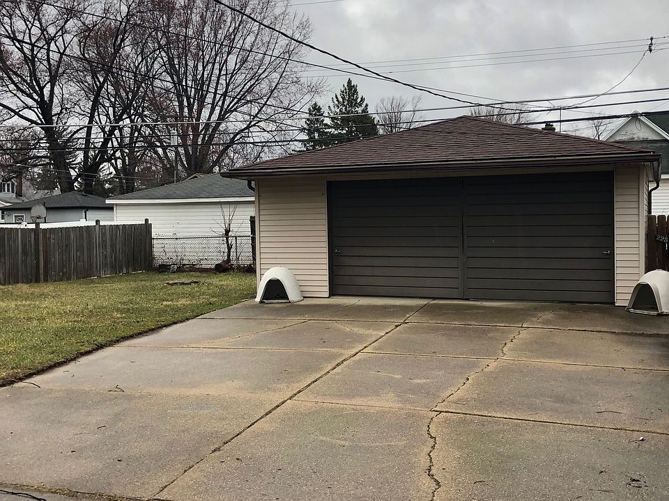 2nd image of 22519 Garfield St