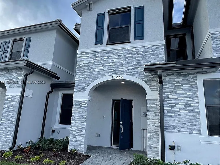 13262 SW 287th Ter — Photo 1