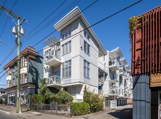 1721 Quadra St #301, Victoria, BC
