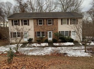 173 Woodland Dr APT C, Uncasville, CT 06382