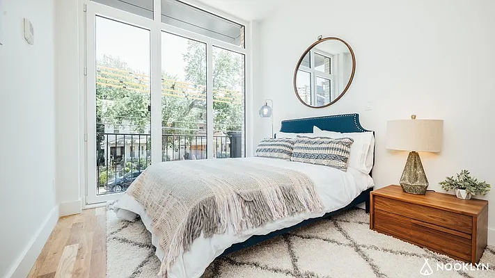 Rented by Nooklyn NYC LLC | media 89