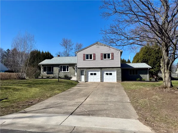 243 Curtice Park, Webster, NY 14580