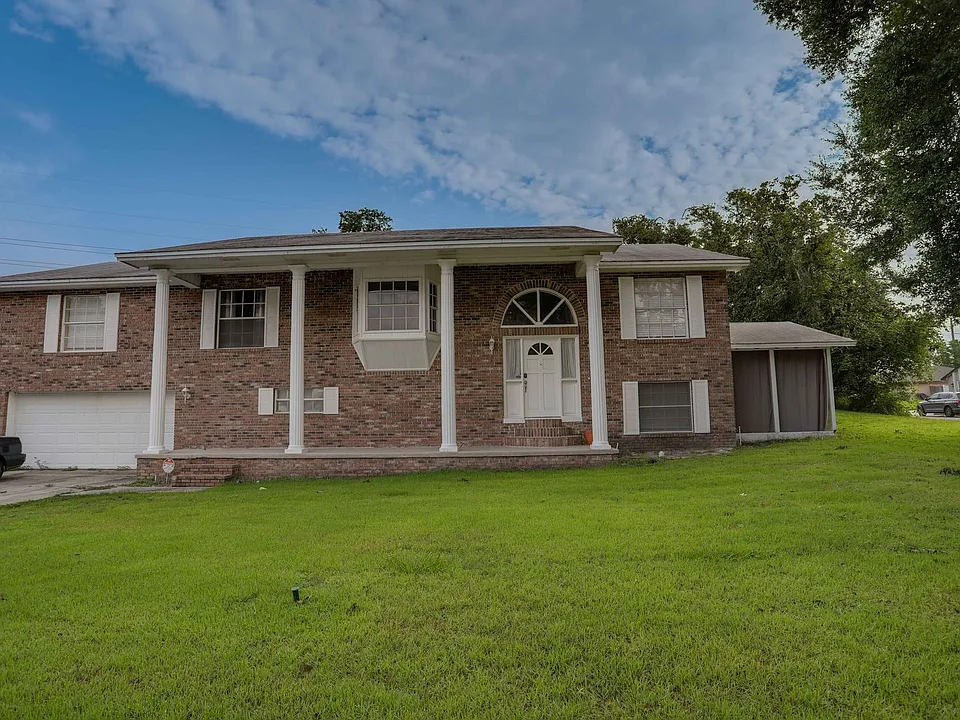 5212 Abelia Dr