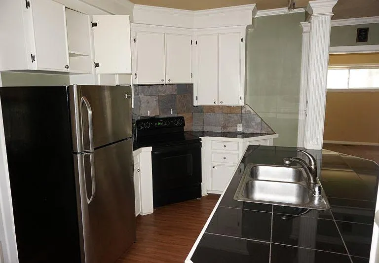 5110 Lee Ave — Photo 7