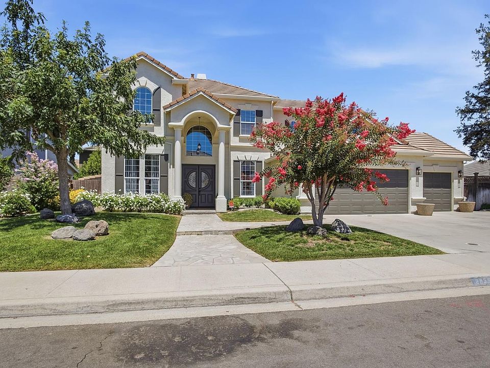 1st image of 2835 Castleview Dr