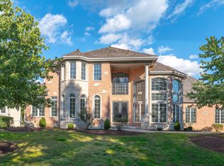 9295 Cascade Cir, Burr Ridge, IL 60527