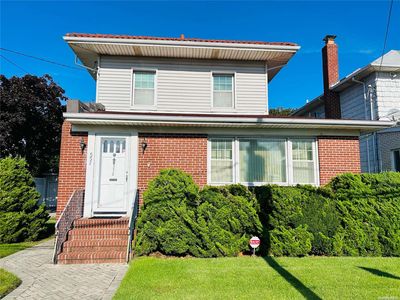 552 Beach 131st Street, Far Rockaway, NY, 11694