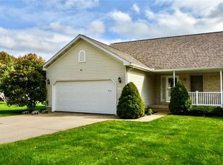 2136 Hedgewood Ave, Alliance, OH 44601