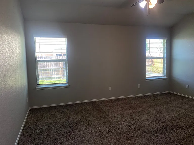 240 Bethann Dr — Photo 9