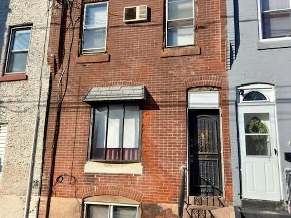 6702 Tulip St, Philadelphia, PA 19135