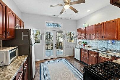 4th image of 369 Oldham Ave