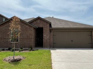 10008 Lariat Dr, Aubrey, TX 76227