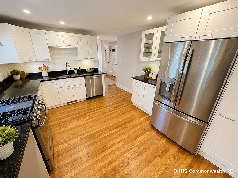 37 Hillcrest Cir — Photo 4
