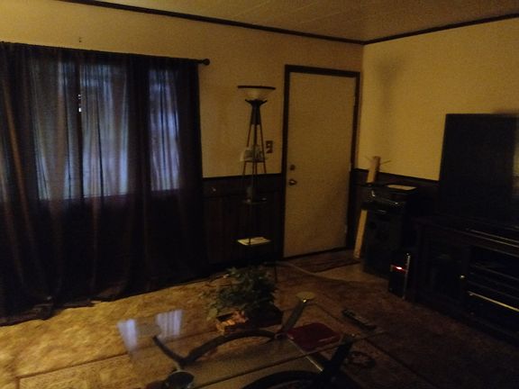 3rd image of 404 Wallace Ave