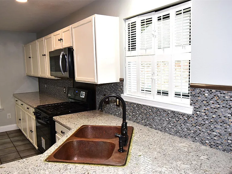 21022 Creek Edge Ct — Photo 6