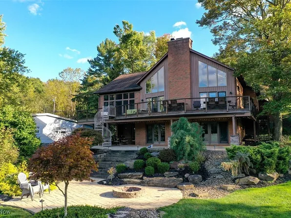 240 W Mohawk Dr, Malvern, OH 44644