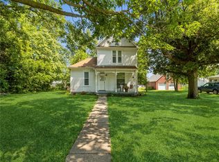 109 4th St NW, Mitchellville, IA 50169