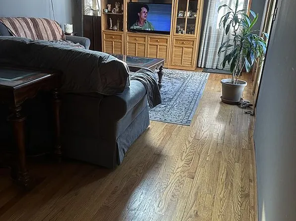 203 Caroline Ave, Garden City, NY 11530