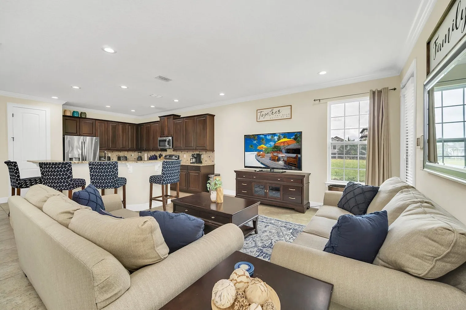 4 bed, 4.0 bath, 3369 sqft, $3,908 — Photo 2