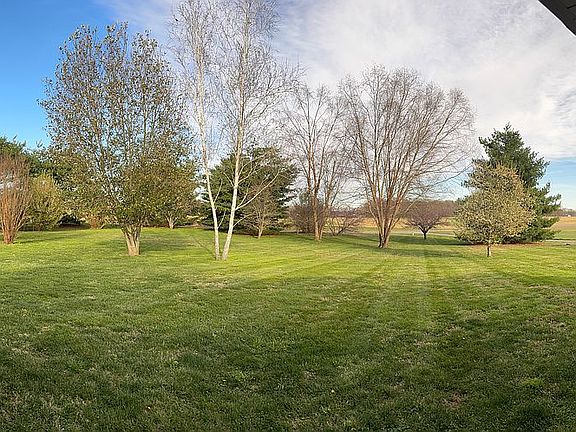 4th image of 41 Windswept Ln