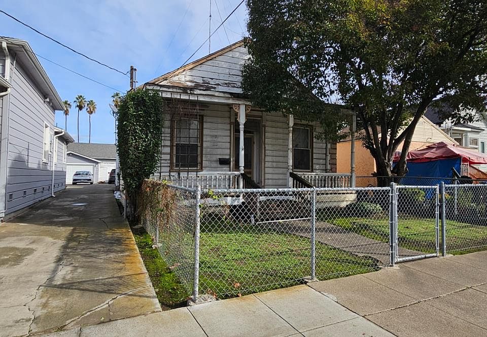 1st image of 344 N 8th St