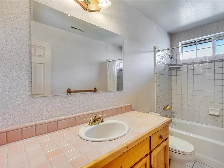 20 Rosedale Rd — Photo 34
