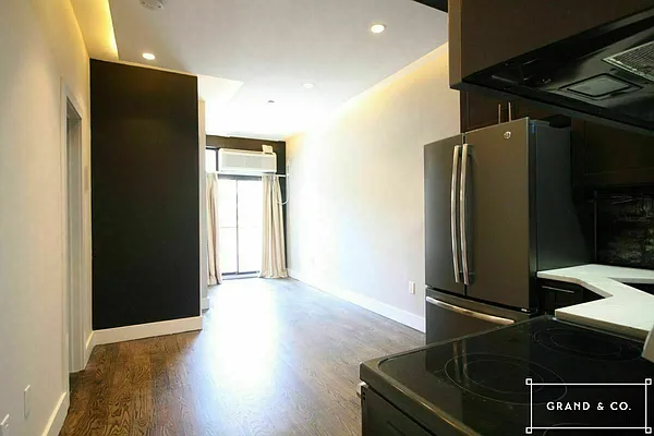 Rented by Grand & Co. | media 3