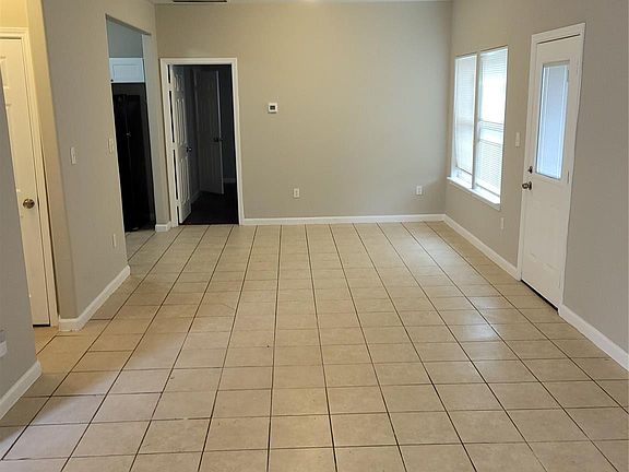 4th image of 8320 Madera Rd #B