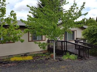 489 Elm St, Yoncalla, OR 97499