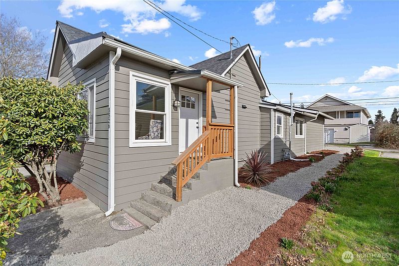 3rd image of 5526 20th Avenue S