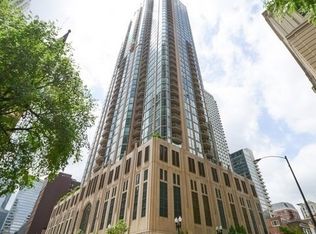 21 E Huron St APT 907, Chicago, IL