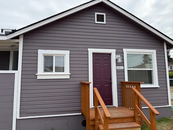 216 1/2 W 3rd St, Pt Angeles, WA 98362