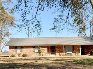 4037 River Rd, Gilbert, LA 71336
