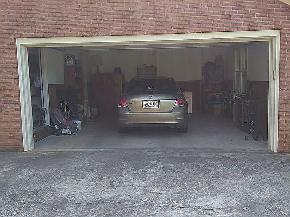 3rd image of 589 Brookwood Dr